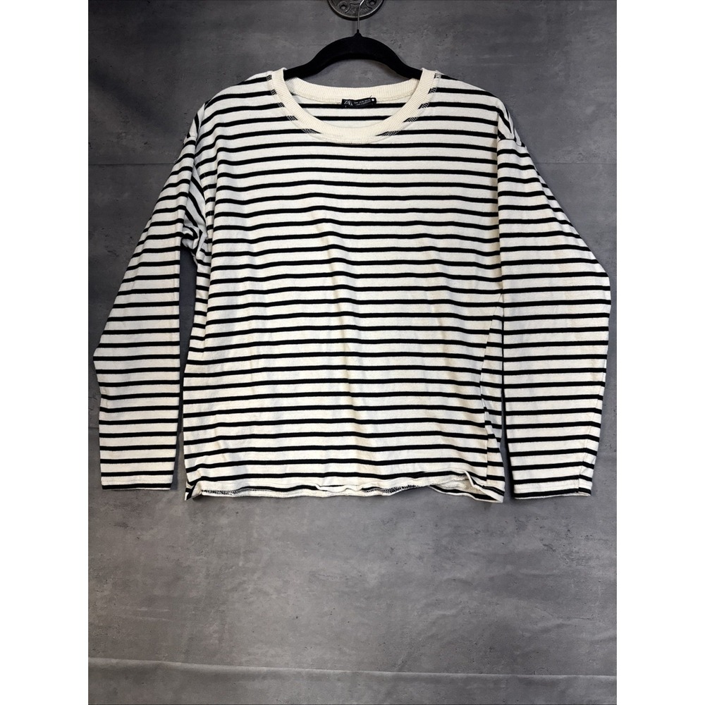 Zara Black & White horizontal striped long-sleeve crewneck top Sz Med